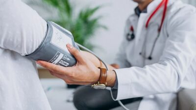 Resmi Gazete'de yayımlanan tebliğle sağlık hizmetlerindeki katılım payı ücretleri yeniden