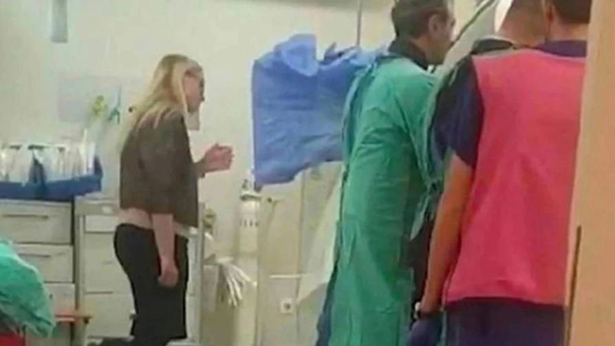 İstanbul'daki özel bir sağlık kuruluşunda acil müdahale sırasında hastayla "fiyat