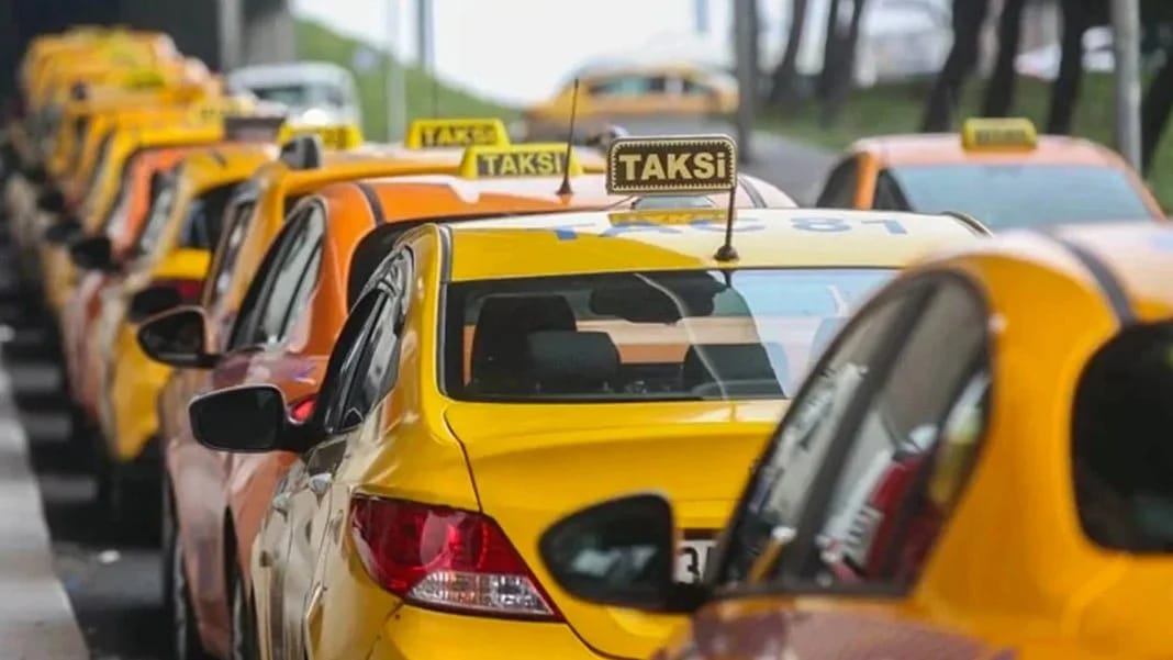 Ticari taksilerde 1 Mart 2025 itibarıyla kamera zorunluluğu başlıyor. Kamerasız