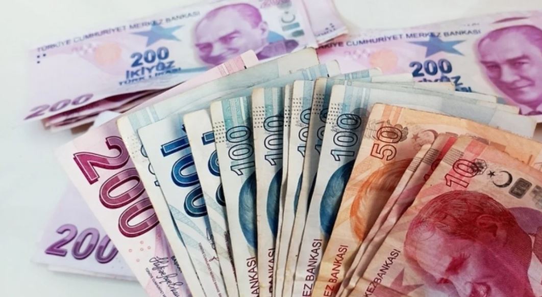 Merkez Bankası, yeni imzalarla basılan 100 TL ve 10 TL