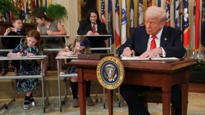 ABD Başkanı Trump, Eğitim Bakanlığının tamamen kapatılacağını ve eğitimin idaresinin