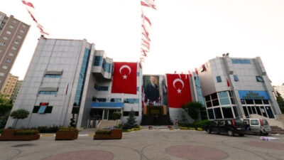 Belediye Başkanı Mehmet Murat Çalık’ın tutuklanmasının ardından Önder Serkan Çebi