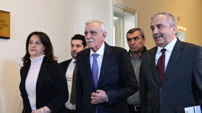 İmralı'dan gelen silah bırakma çağrısının ardından DEM Parti'nin siyasi parti