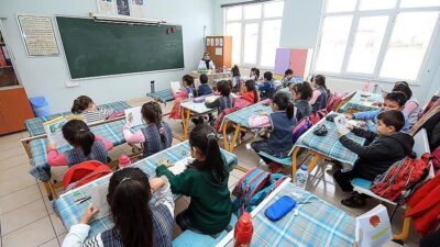 Milli Eğitim Bakanlığı’nın ek ders saatlerine ilişkin kararda yaptığı değişiklik