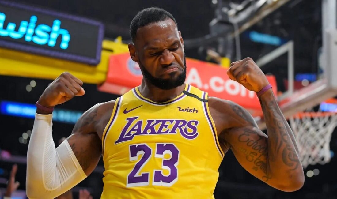 NBA’de Los Angeles Lakers'ın New Orleans Pelicans'ı 136-115 yenerek galibiyet