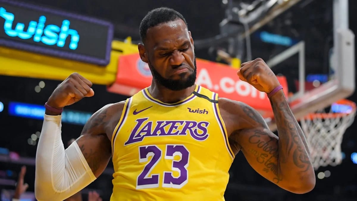 NBA’de Los Angeles Lakers'ın New Orleans Pelicans'ı 136-115 yenerek galibiyet