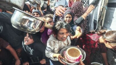 Gazze sadece masum çocuklara değil insanlığa da mezar oldu. Kadın