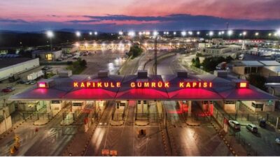 Kapıkule Sınır Kapısı’nda düzenlenen rüşvet operasyonunda 38 gümrük memuru gözaltına