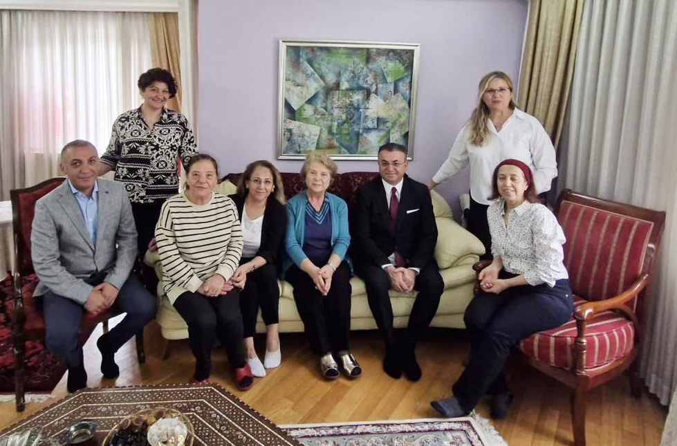 AYEDEF Baskani Gursel Sarimadenden Umraniyenin Cinarlari Annelere Anlamli Ziyaret 5