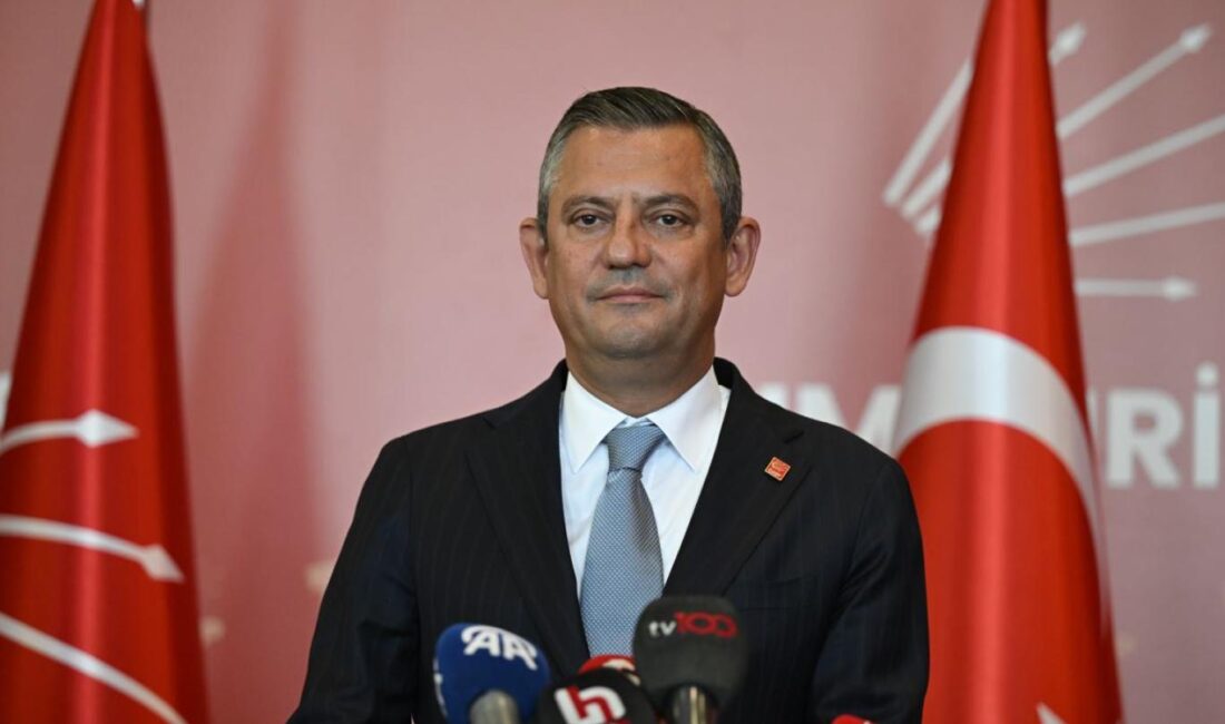 CHP lideri Özgür Özel, X paylaşımında vefatının 16. yılında Türkan