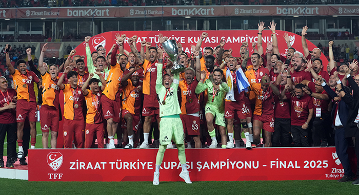 Ziraat Türkiye Kupası final karşılaşmasında Trabzonspor ve Galatasaray, Gaziantep'te karşı