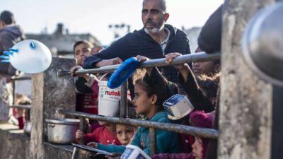 Gazze'deki abluka nedeniyle dört yaşındaki Muhammed Mustafa Yasin açlıktan hayatını