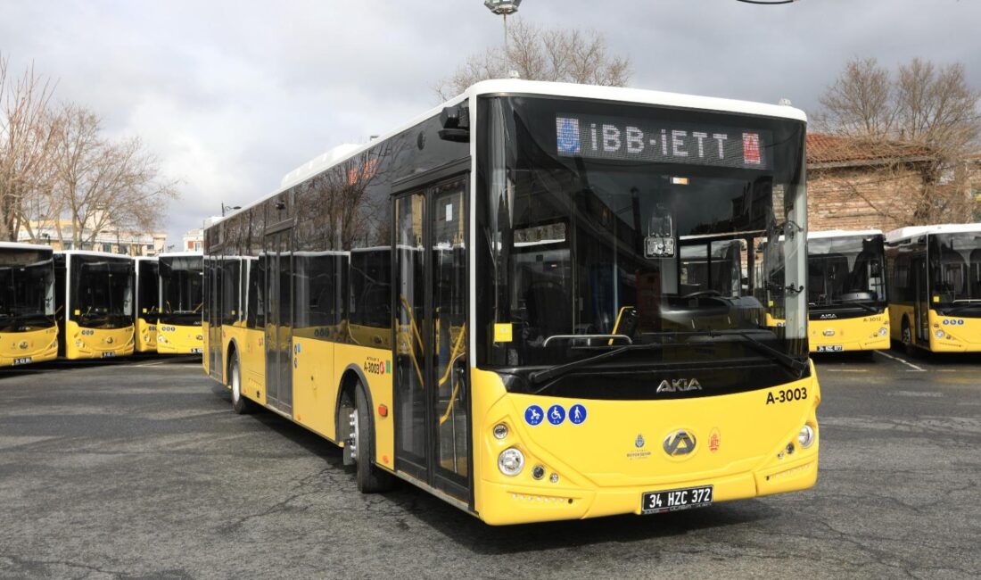 İstanbul'da 3 binden fazla özel halk otobüsünün bugün seferlere çıkmama