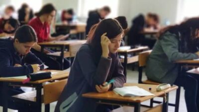 Üniversiteye hazırlanan lise son sınıf öğrencilerine yönelik yeni bir destek