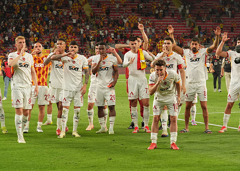 Süper Lig'de Şampiyon Galatasaray, Göztepe'yi deplasmanda 2-0 mağlup etti! Sarı-kırmızılı