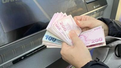 2025 yılı emekli promosyonlarında bankalar arasında büyük rekabet yaşanıyor. Kamu