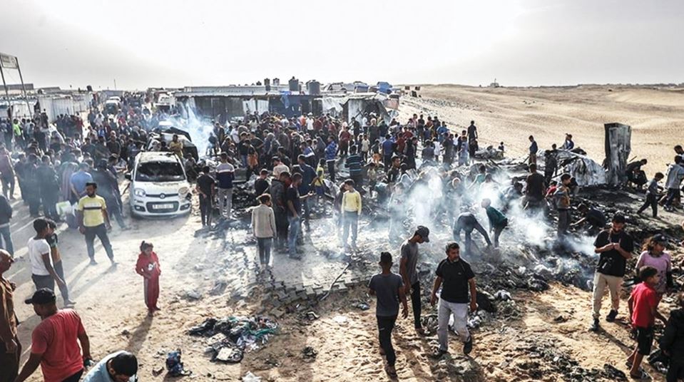 Gazze Şeridi'nde 90 günlük ablukanın ardından insani yardım TIR'larının bölgeye