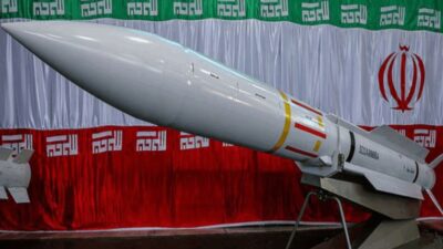 İran, İsrail’e yönelik füze saldırısında hipersonik “Fettah” füzesini ilk kez