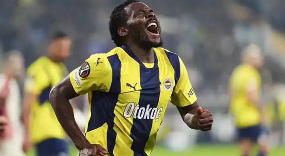 Beşiktaş, Fenerbahçe ile yollarını ayıran Osayi-Samuel ile 3 yıllık anlaşma