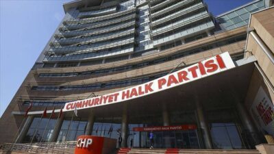 CHP, partili belediyelere yönelik operasyonların ardından tüm belediye başkanlarını Ankara’ya