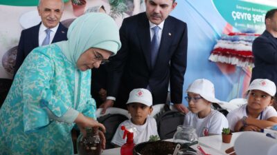 Emine Erdoğan, Ümraniye Çevre Şenliği'nde çocuklarla birlikte atölyelere katıldı, DOA