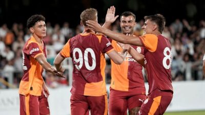 Galatasaray, yeni sezon hazırlıkları kapsamında Ümraniyespor ile oynadığı ilk hazırlık