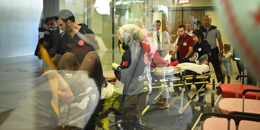 Türkiye, İsrail’in Gazze saldırılarında yaralanan 4 hasta ve 7 refakatçiyi