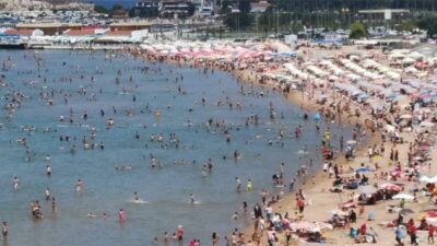 Şile'de etkili olan aşırı dalgalar nedeniyle Şile Kaymakamlığı, Ayazma ve