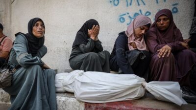 İsrail'in Gazze'ye yönelik saldırıları ve insani yardımın engellenmesi, bölgedeki krizi