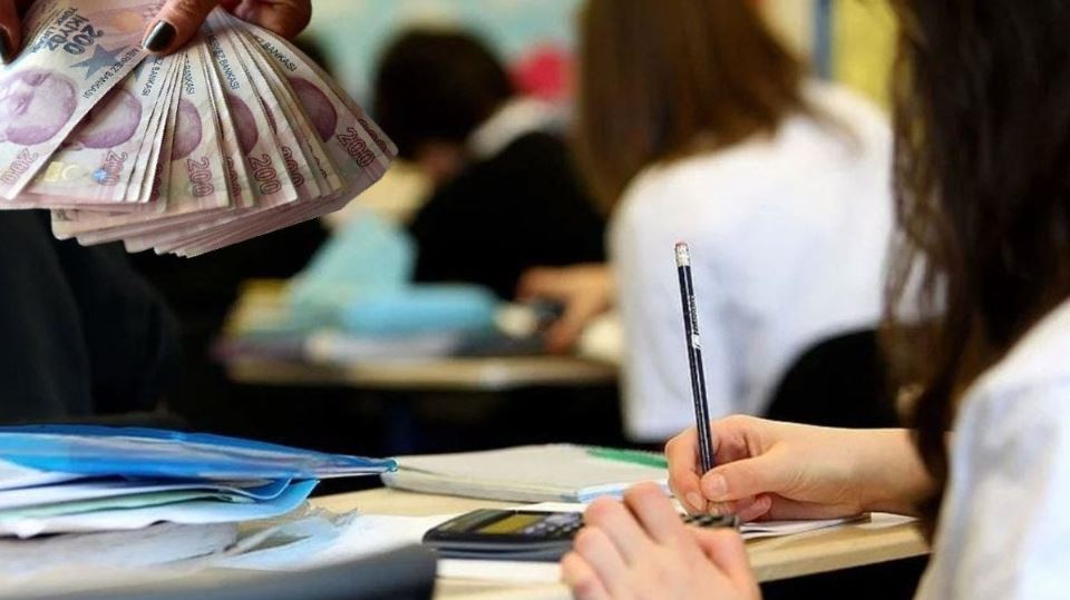 Yeni eğitim yılı başlamadan veliler, heyecan yerine masrafları nasıl karşılayacaklarını