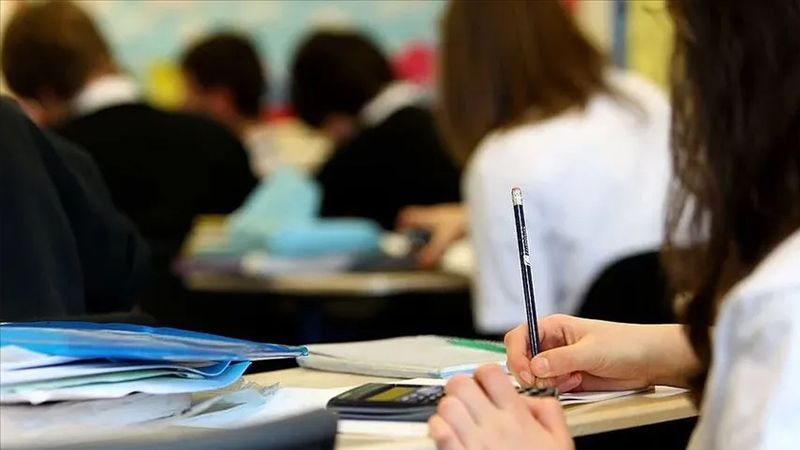 Milli Eğitim Bakanı Yusuf Tekin, 12 yıllık zorunlu eğitimin kısaltılması