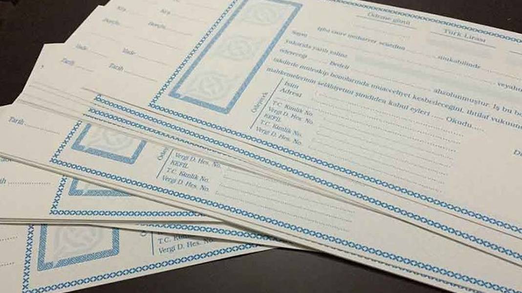 Kırtasiyeden alınıp elle doldurulan senetler dönemi resmen kapanıyor. Ekim ayında