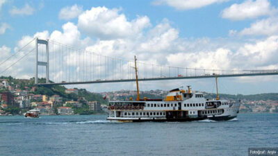 Bandırma'dan Rusya'ya seyreden 98 metrelik bir kargo gemisinin makine arızası