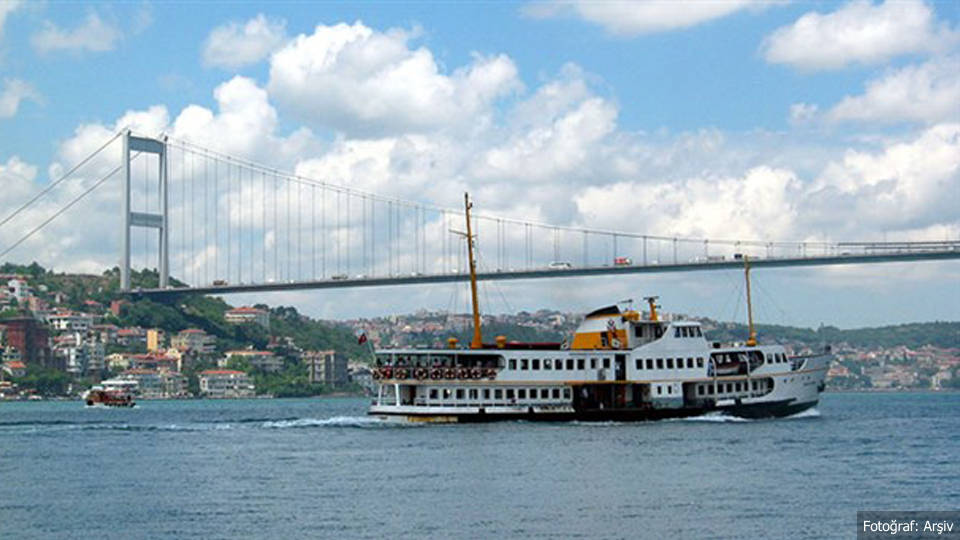 Bandırma'dan Rusya'ya seyreden 98 metrelik bir kargo gemisinin makine arızası