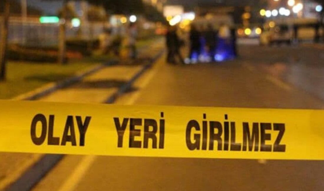 İstanbul Esenler’de bir binanın zemin katındaki balkonda başından darbe almış