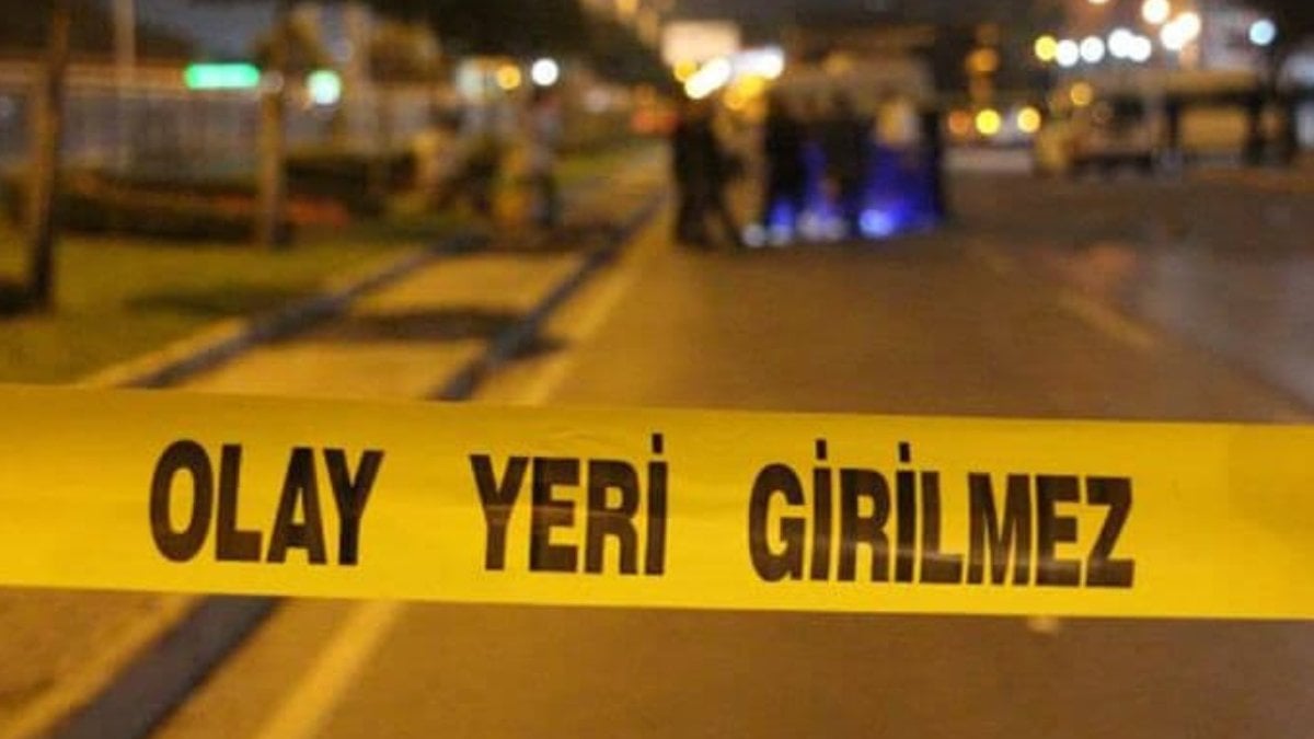 İstanbul Esenler’de bir binanın zemin katındaki balkonda başından darbe almış