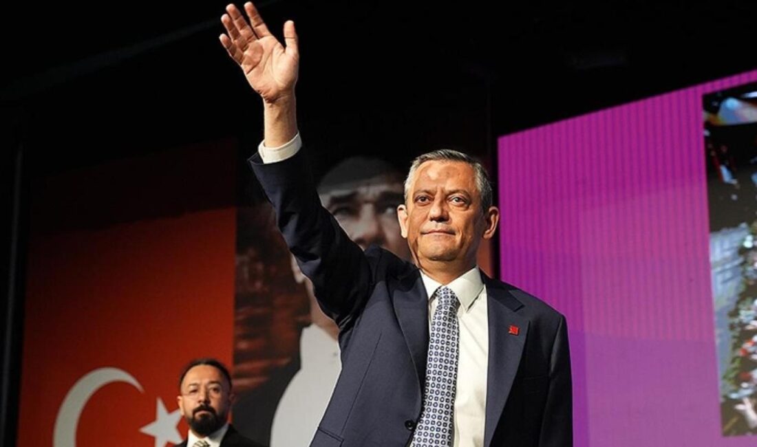 Cumhuriyet Halk Partisi 22. Olağanüstü Kurultayı'nı şaibeli kurultay iddiaları gölgesinde
