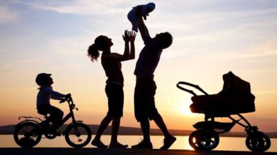 Sağlık Bakanlığı, doğumdan itibaren bireylerin sağlıklı gelişimini destekleyerek özellikle gençler