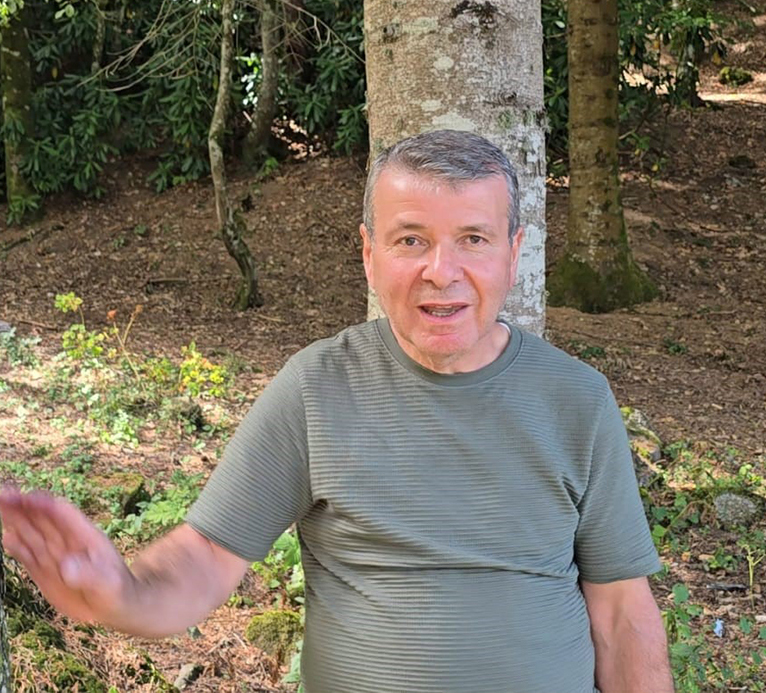 Umraniye de agaca asili halde olu bulundu 3