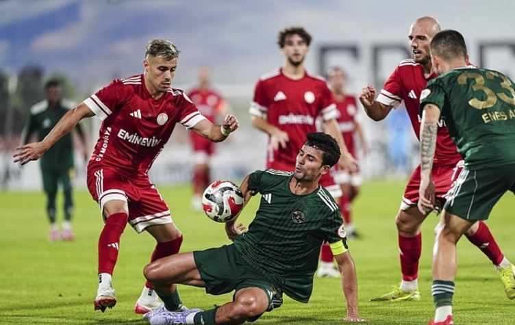 TFF 1. Lig 4. hafta mücadelesinde Ümraniyespor sahasında Esenler Erokspor’a