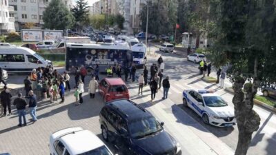Çorum’da kitap fuarına giden öğrencilerin bulunduğu halk otobüsü, belediyeye ait