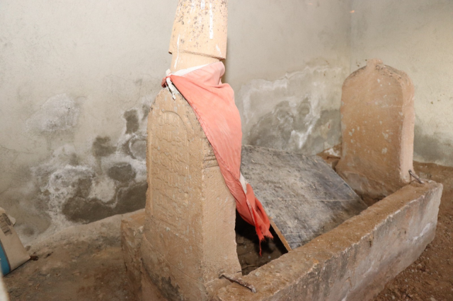 Erzurum’un Narman ilçesinde 93 Harbi şehitlerinden Oltulu Dağgirli Daştan Efendi