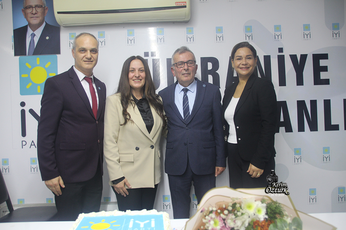 İYİ Parti Ümraniye'de Yeni Dönem: Canan Karakuş İnce Görevi Devraldı 10 IYI Parti Umraniyede Canan Karakus Ince Gorevi Devraldi 9166
