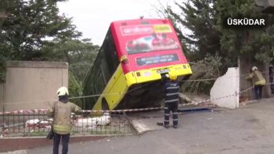 İstanbul Üsküdar'da freni patlayan İETT otobüsü istinat duvarına çarptı. Facia