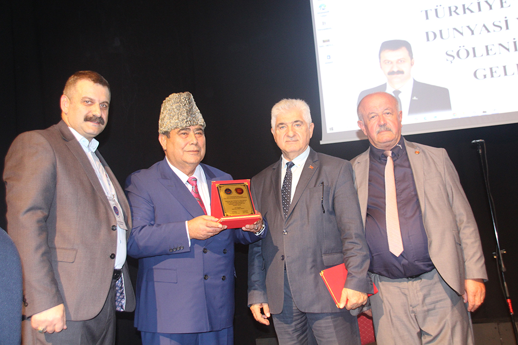 Turk Dunyasi Yeni Gun Soleni Uskudarda Coskuyla Kutlandi 9587