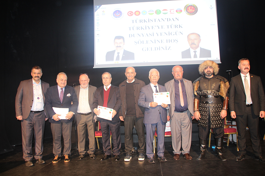 Turk Dunyasi Yeni Gun Soleni Uskudarda Coskuyla Kutlandi 9721