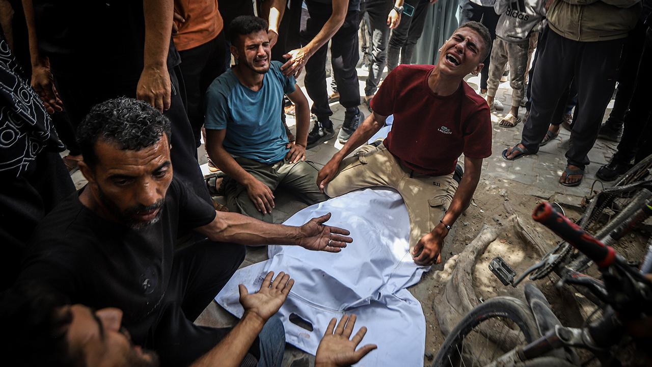 Gazze’deki Sağlık Bakanlığı, İsrail’in son 48 saatte düzenlediği saldırılarda 12