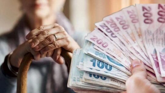 Türkiye’de 17 milyon emekli ve 4 milyondan fazla memurun gözü