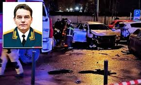 Rusya ordusunun kilit isimlerinden Korgeneral Fanil Sarvarov, Moskova'nın göbeğinde aracına