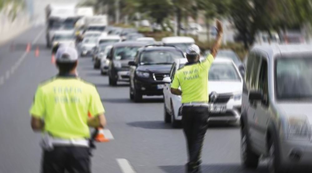 Trafikte yaşanan magandalıklara ve yol kesme olaylarına karşı caydırıcı yaptırımlar